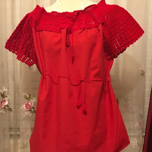 Blouses - Picture 7 of 8